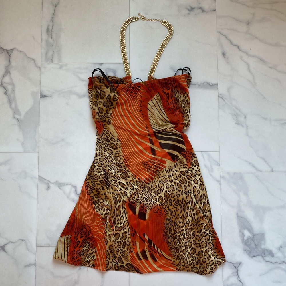 vintage mini dress w gold chain detail - Picture 5 of 7